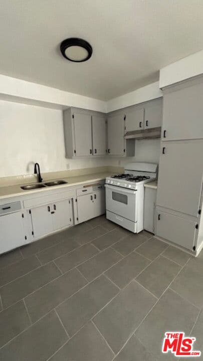 2 bd, 1 ba Apartment in Los Angeles, CA — $2,250/mo — photo 2