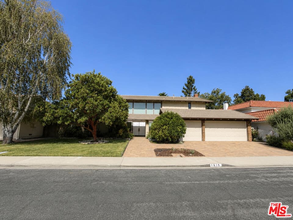 5 bd, 3 ba House in Westlake Village, CA — $6,500/mo — photo 2