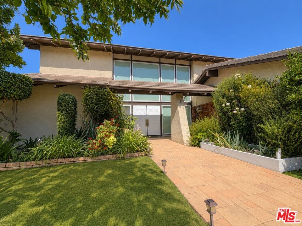 5BR House in Westlake Village — $6,500/mo