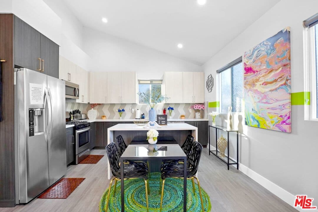 3 bd, 3 ba Townhouse in Los Angeles, CA — $3,899/mo — photo 1