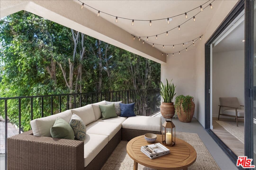 3 bd, 2 ba Apartment in Los Angeles, CA — $3,850/mo — photo 2