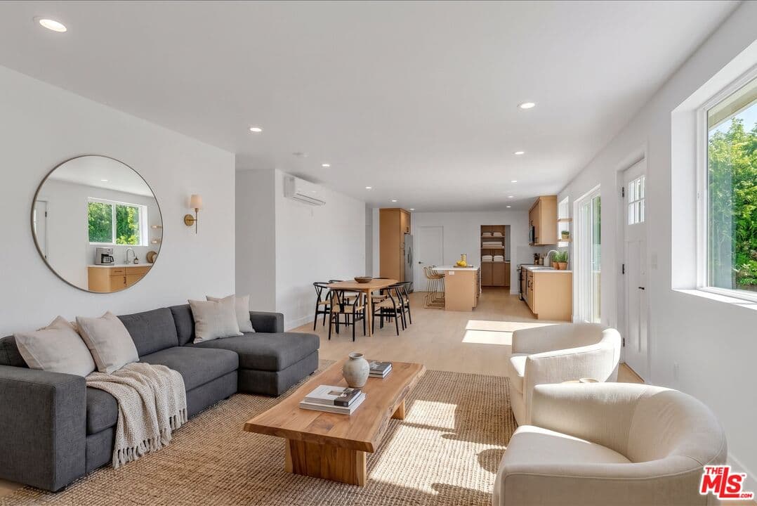 3 bd, 2 ba Apartment in Los Angeles, CA — $3,850/mo — photo 1