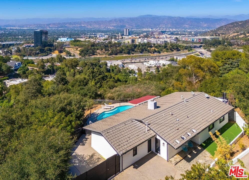 4BR House in Los Angeles β $13,500/mo