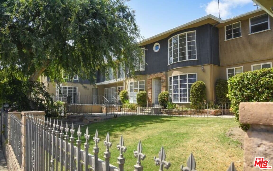 2 bd, 1 ba House in Los Angeles, CA — $2,850/mo — photo 2