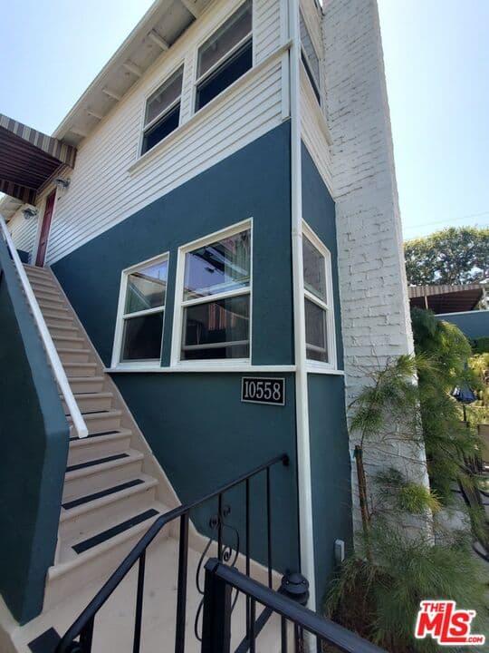 2 bd, 1 ba Apartment in Los Angeles, CA — $2,795/mo — photo 2