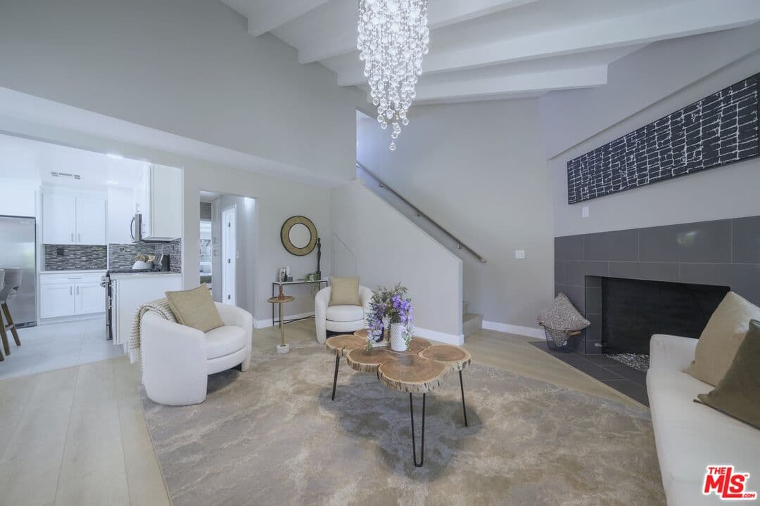 3 bd, 2 ba House in Los Angeles, CA — $5,999/mo — photo 2