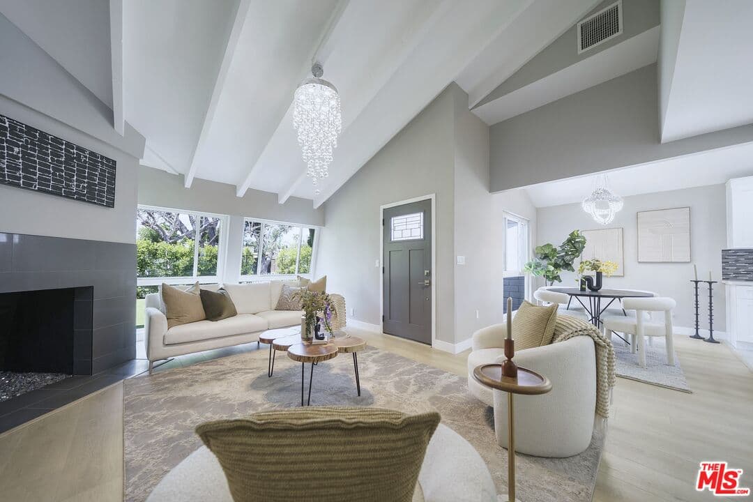 3 bd, 2 ba House in Los Angeles, CA — $5,999/mo — photo 1