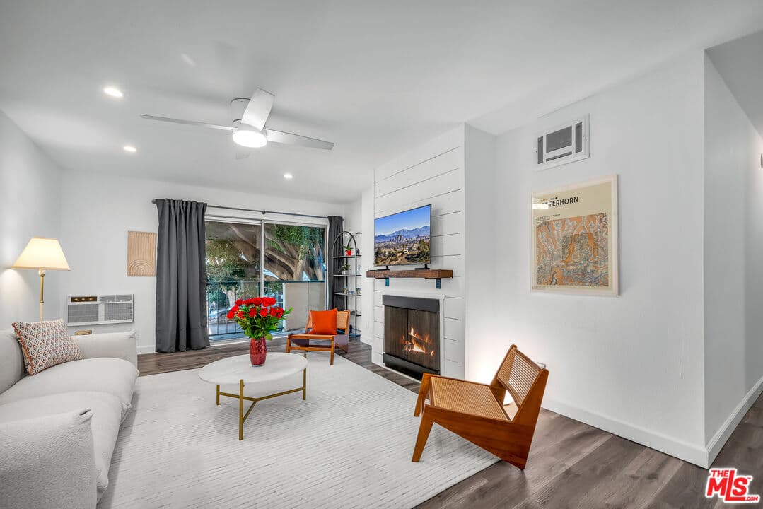 2BR Condo in Los Angeles β $3,600/mo