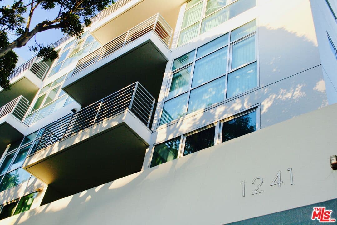2 bd, 2 ba Apartment in Santa Monica, CA — $4,150/mo — photo 1