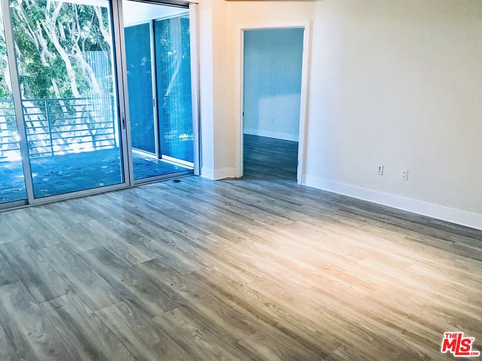 2 bd, 2 ba Apartment in Santa Monica, CA — $4,150/mo — photo 2