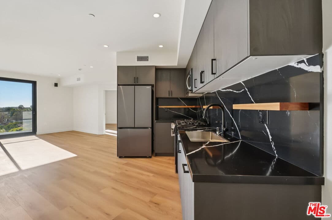 3BR Apartment in Los Angeles β $6,495/mo