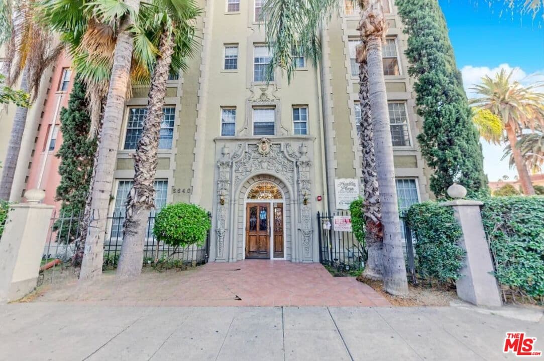 1 bd, 1 ba Apartment in Los Angeles, CA — $2,099/mo — photo 1