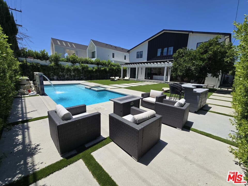 7BR House in Los Angeles β $17,950/mo