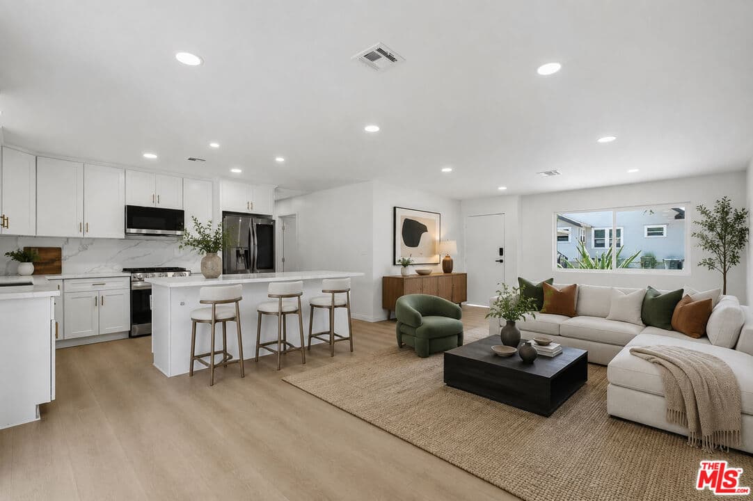 3 bd, 2 ba House in Pasadena, CA — $5,000/mo — photo 2