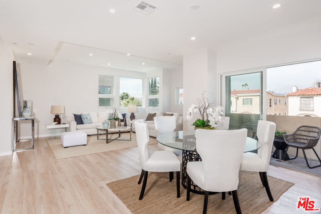 3 bd, 4 ba House in Los Angeles, CA — $5,795/mo — photo 2