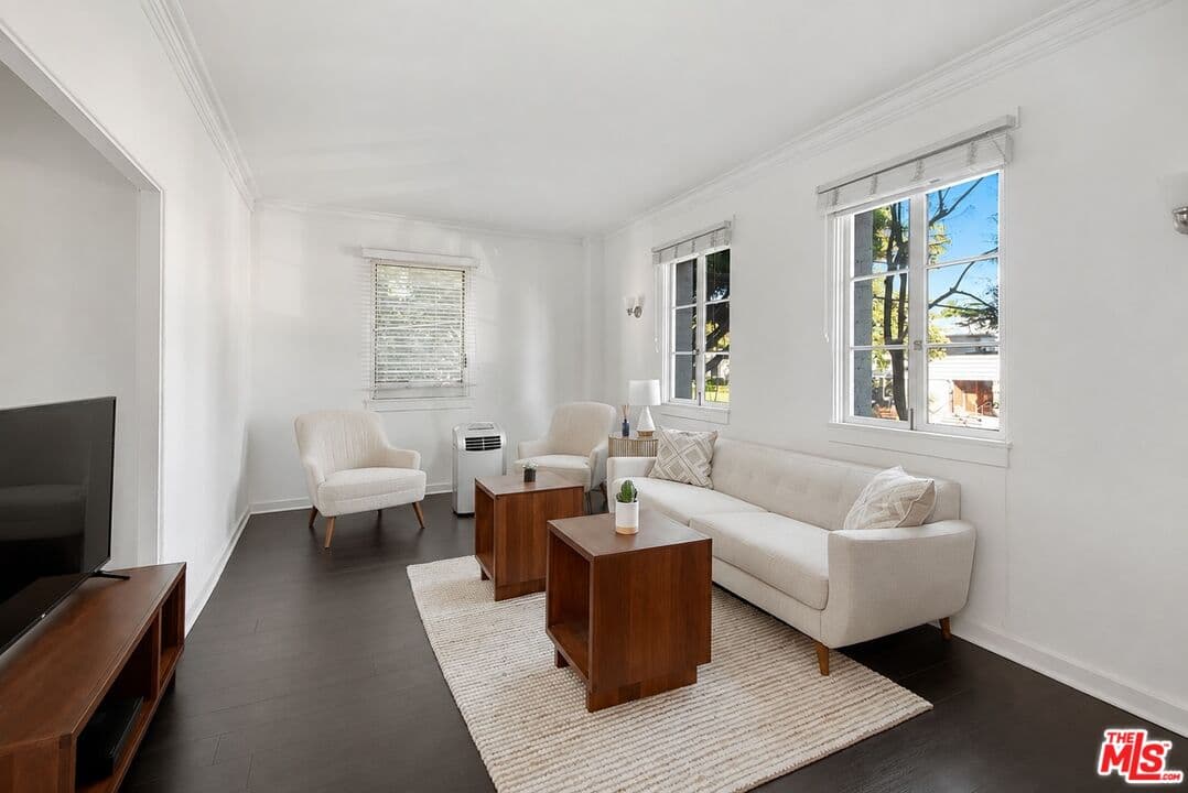 1 bd, 1 ba Townhouse in West Hollywood, CA — $2,595/mo — photo 1