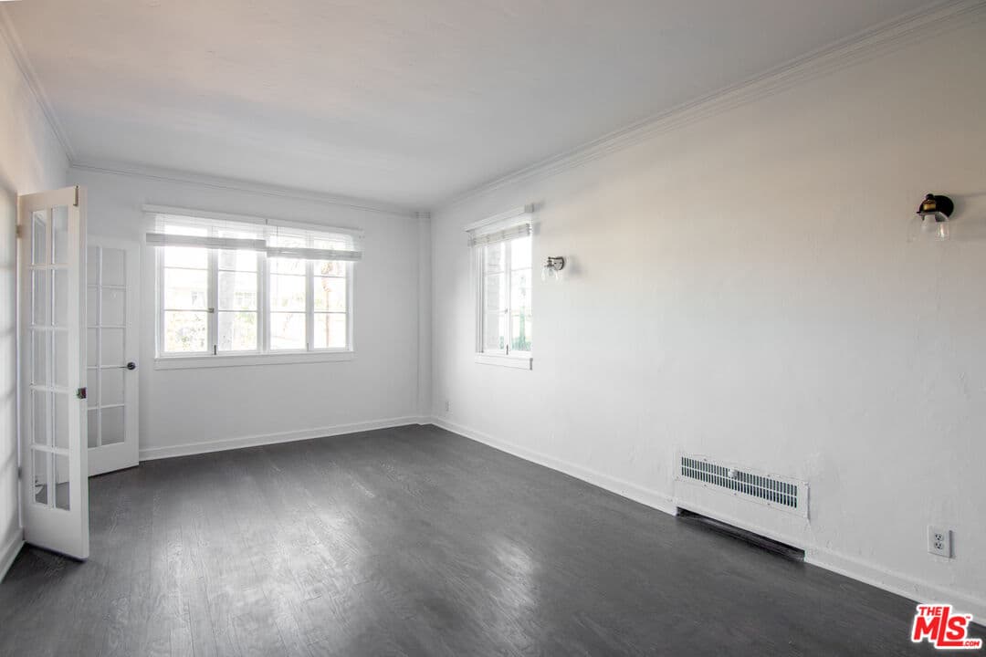 1 bd, 1 ba Townhouse in West Hollywood, CA — $2,695/mo — photo 2