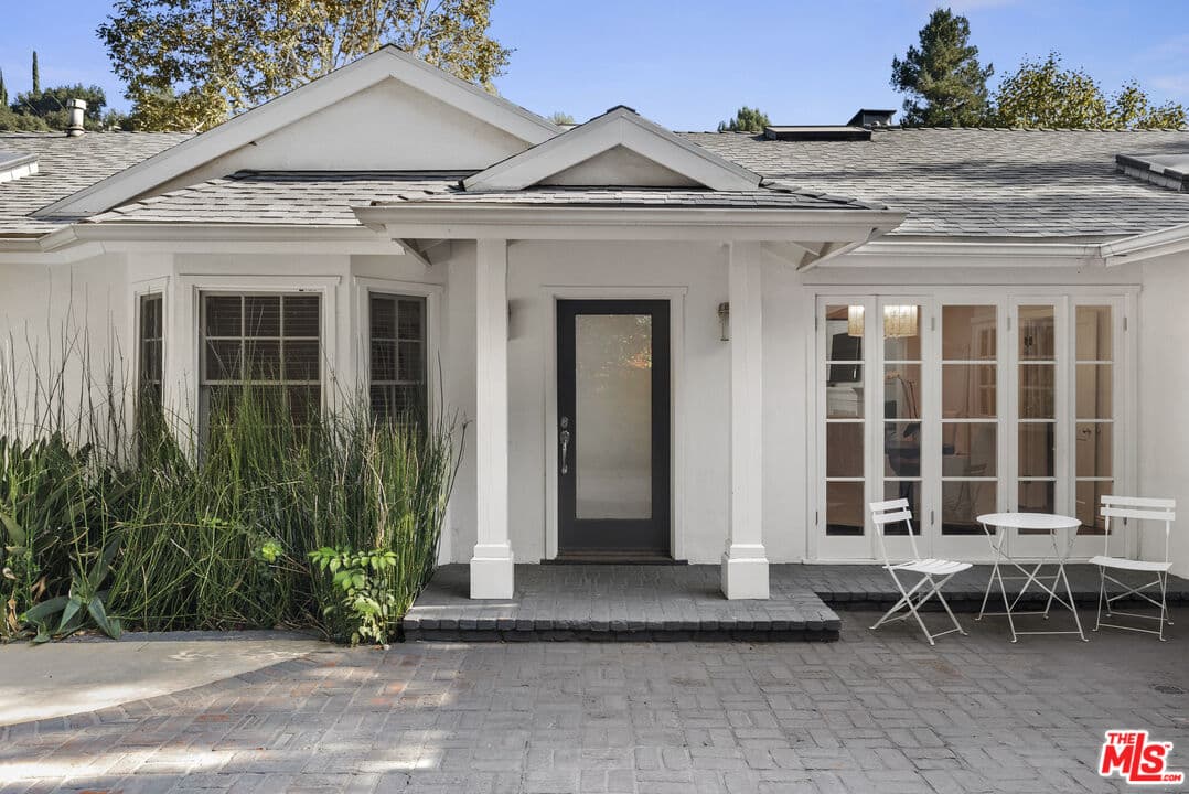 3 bd, 3 ba House in Beverly Hills, CA — $14,500/mo — photo 2
