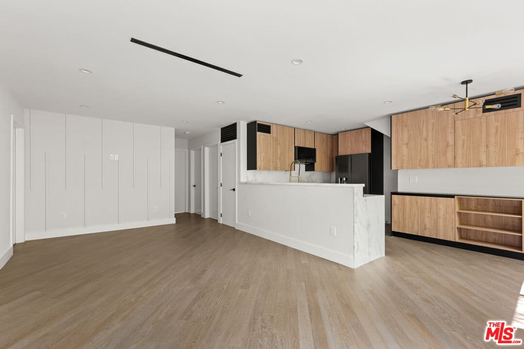 3 bd, 2 ba Condo in Los Angeles, CA — $3,950/mo — photo 1