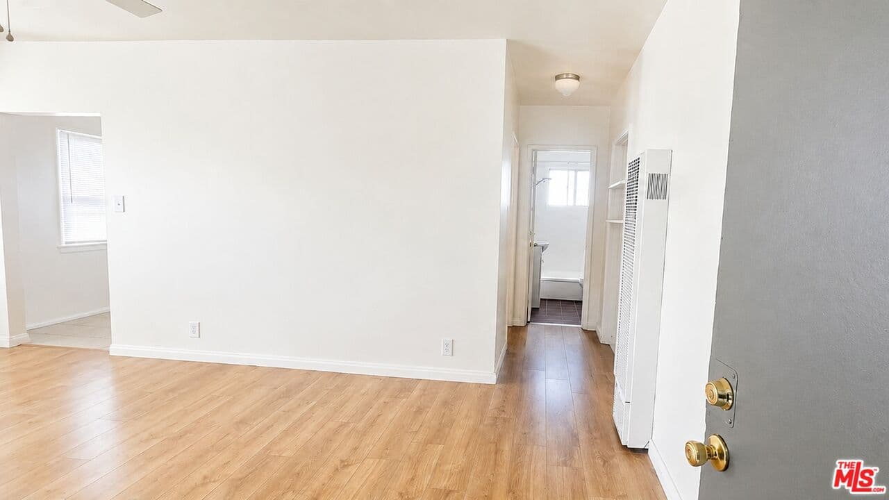 1 bd, 1 ba Apartment in Los Angeles, CA — $1,980/mo — photo 2