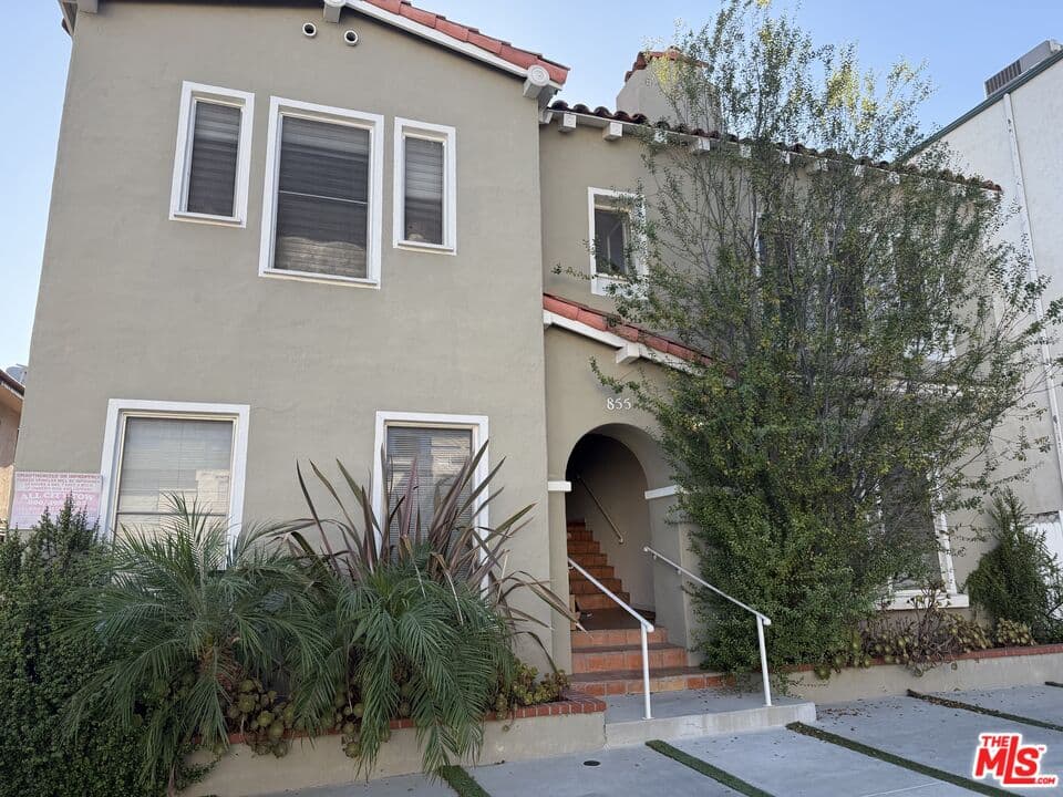 2 bd, 1 ba Condo in Los Angeles, CA — $3,500/mo — photo 1