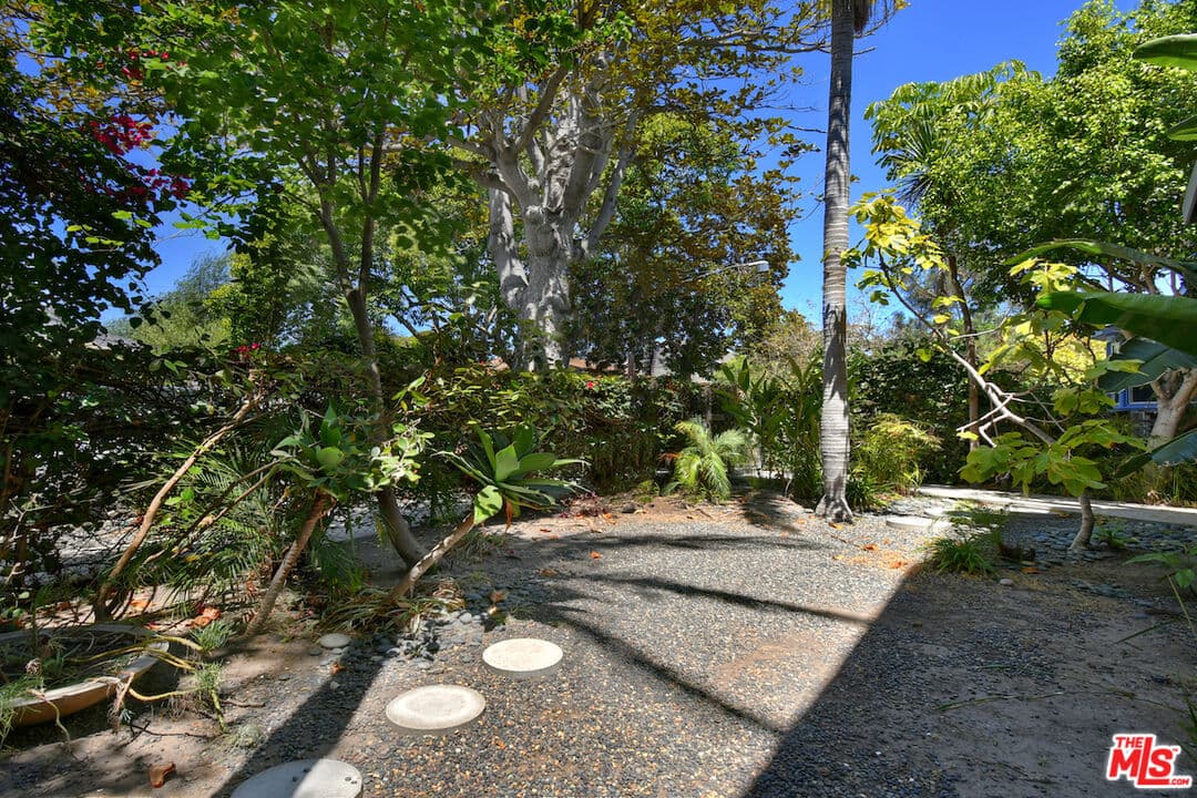 2 bd, 2 ba House in Los Angeles, CA — $13,500/mo — photo 2