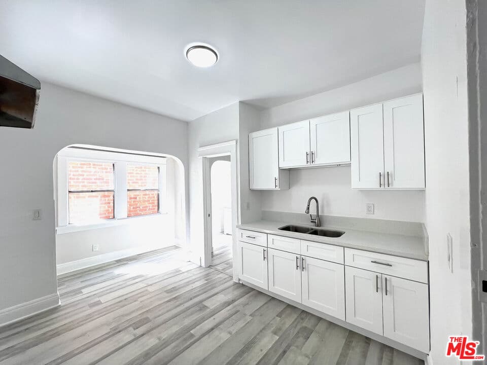 1 bd, 1 ba Apartment in Los Angeles, CA — $1,800/mo — photo 2