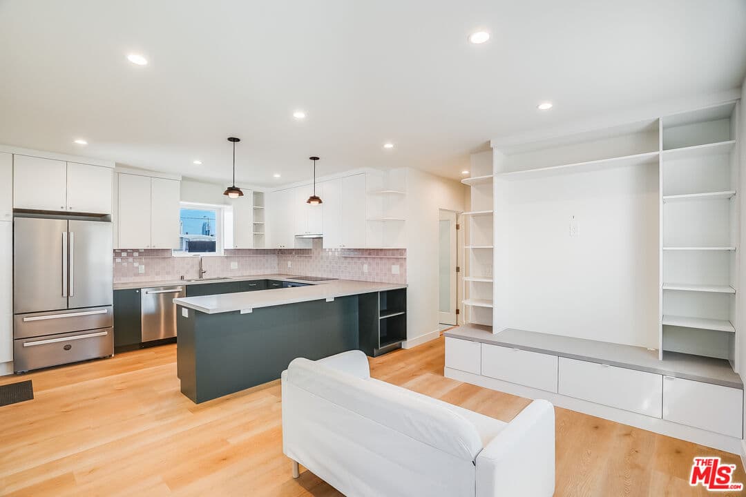 1 bd, 1 ba Townhouse in Los Angeles, CA — $3,400/mo — photo 1