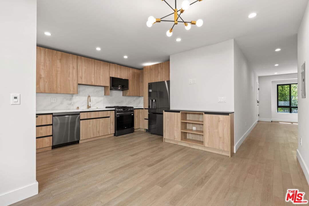 3BR Condo in Los Angeles β $4,300/mo