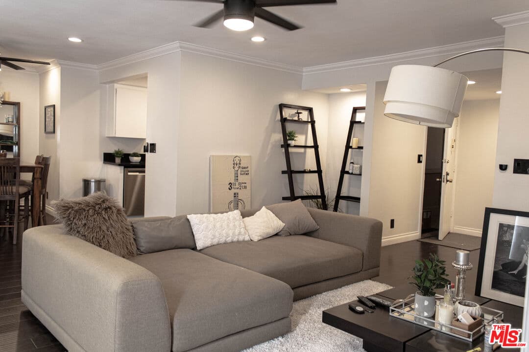 2 bd, 2 ba Condo in Culver City, CA — $3,100/mo — photo 1