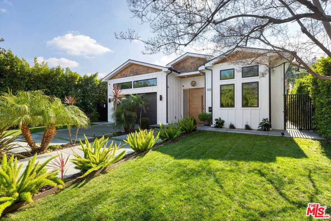 4 bd, 5 ba House in Sherman Oaks, CA — $11,995/mo — photo 1