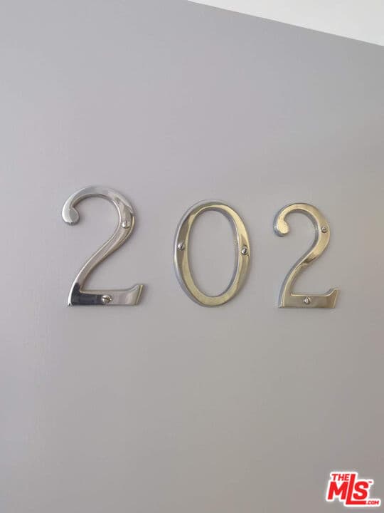 2 bd, 2 ba Apartment in Los Angeles, CA — $4,500/mo — photo 2