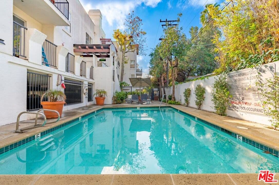 2 bd, 2 ba Apartment in West Hollywood, CA — $4,350/mo — photo 2