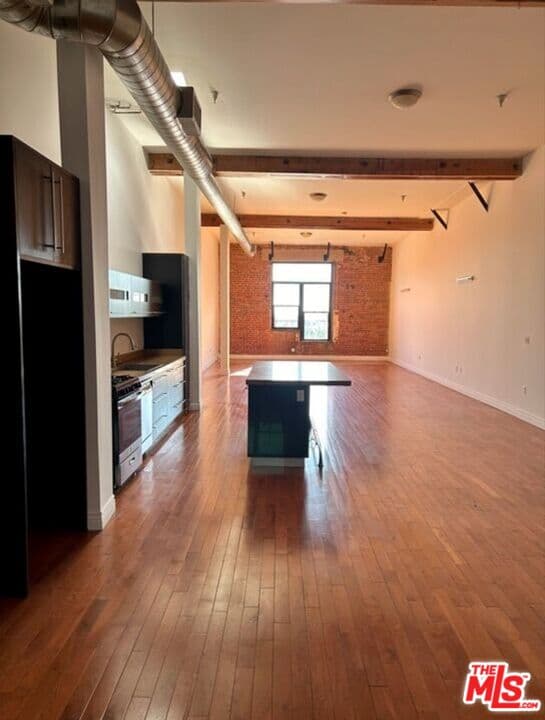 1 bd, 1 ba Apartment in Los Angeles, CA — $3,231/mo — photo 2