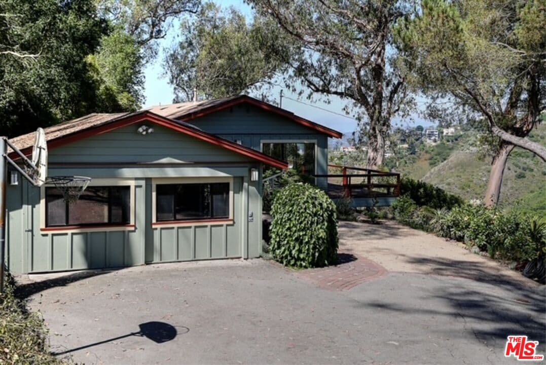 2BR House in Santa Barbara — $6,800/mo