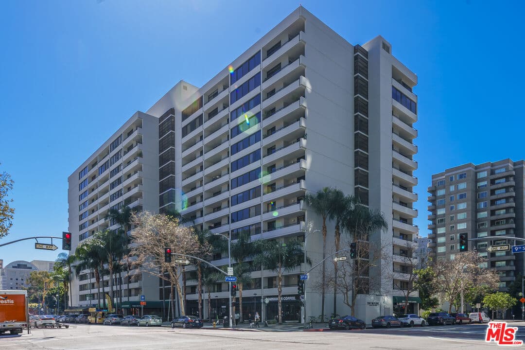 2 bd, 2 ba Condo in Los Angeles, CA — $4,500/mo — photo 1