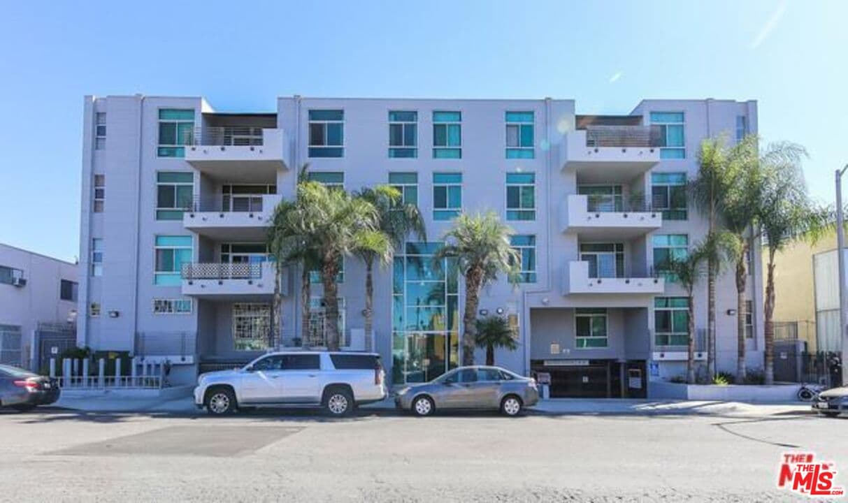 3 bd, 2 ba Condo in Los Angeles, CA — $3,500/mo — photo 1