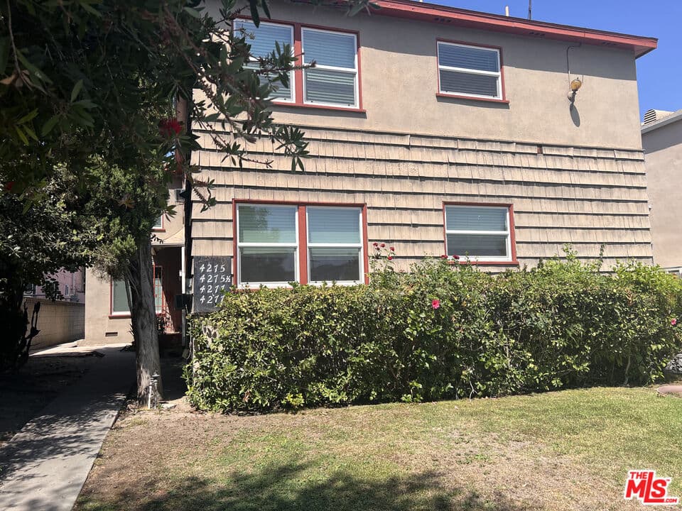 2BR Apartment in Los Angeles β $2,800/mo