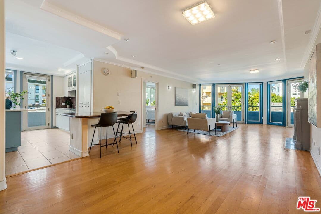 4 bd, 5 ba Condo in Los Angeles, CA — $8,500/mo — photo 1