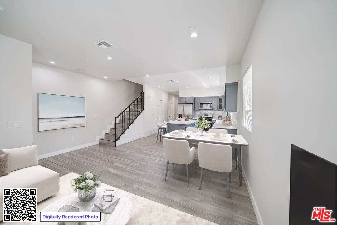 3 bd, 4 ba Townhouse in Los Angeles, CA — $3,795/mo — photo 2