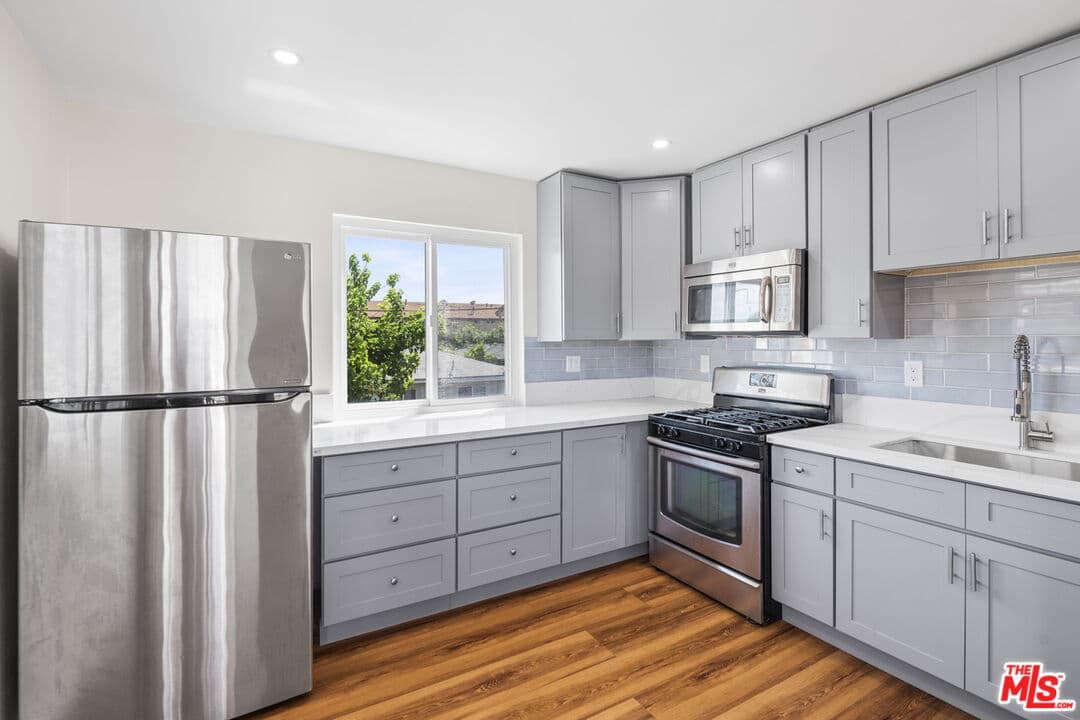 2BR Apartment in Lawndale — $2,850/mo