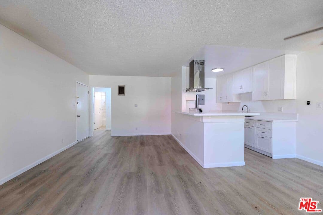 1 bd, 1 ba Apartment in Los Angeles, CA — $2,150/mo — photo 2