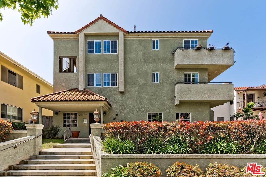 2 bd, 2 ba Condo in Long Beach, CA — $3,500/mo — photo 2