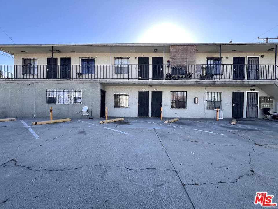 Studio, 1 ba Apartment in Los Angeles, CA — $1,400/mo — photo 1