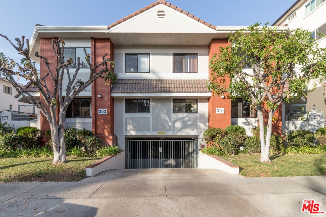 3 bd, 3 ba Condo in Glendale, CA — $3,900/mo — photo 1