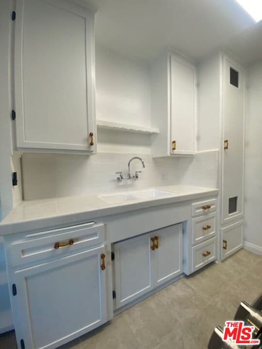 1 bd, 1 ba Townhouse in Beverly Hills, CA — $2,400/mo — photo 1