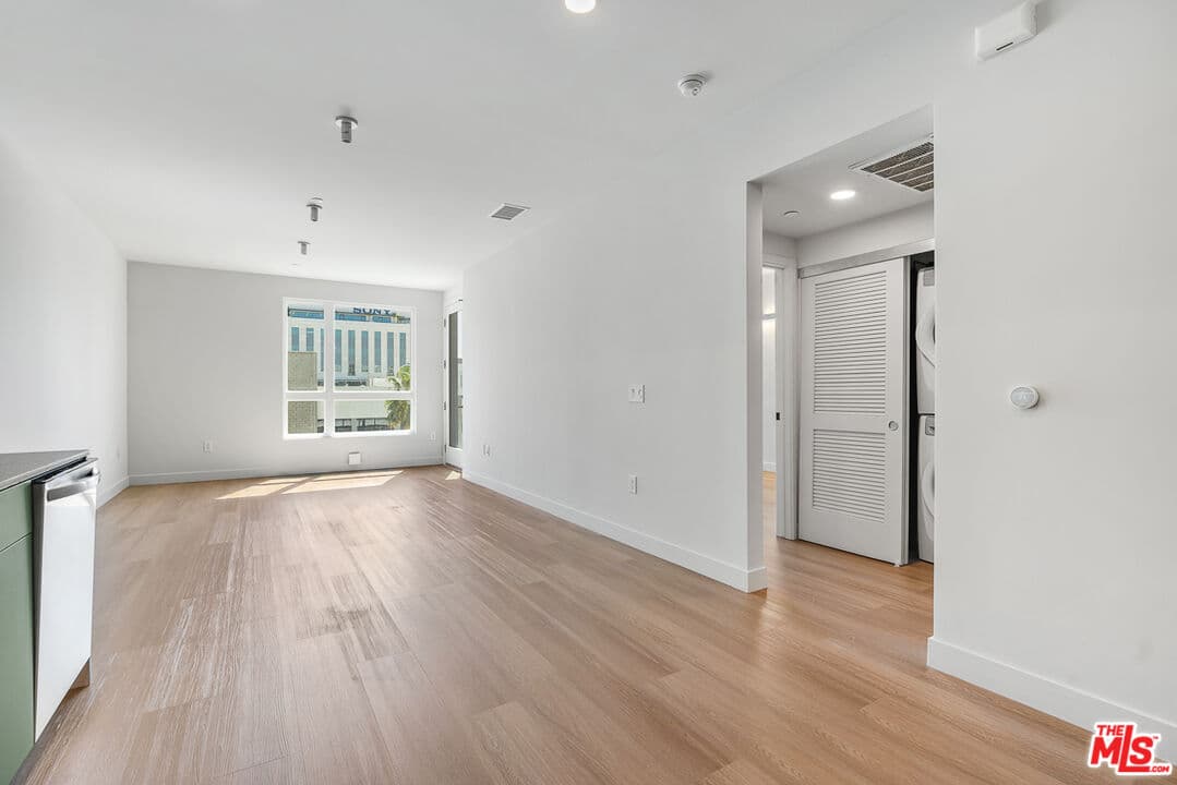 1 bd, 1 ba Apartment in Los Angeles, CA — $4,095/mo — photo 2