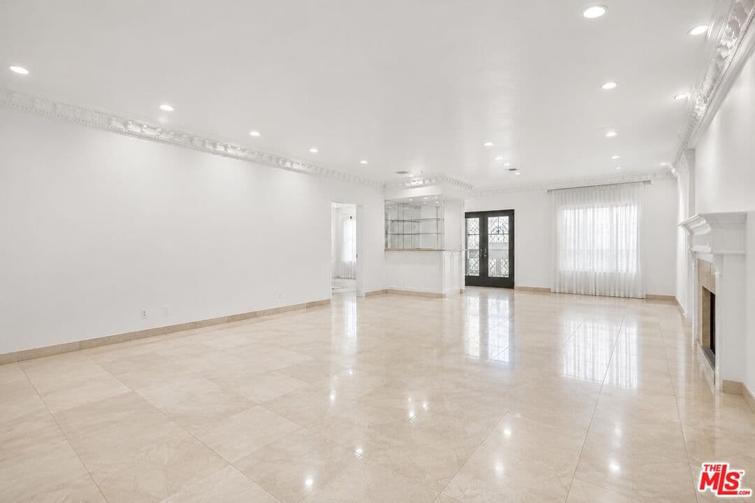 4 bd, 4 ba House in Los Angeles, CA — $8,195/mo — photo 2