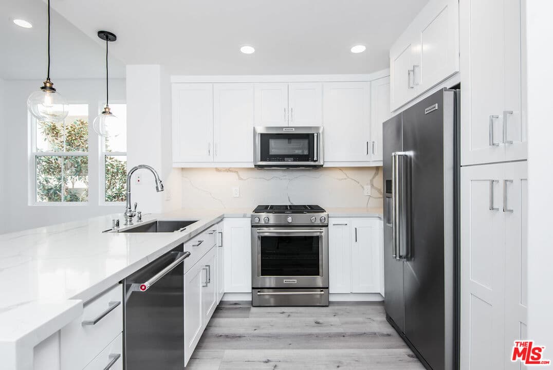 2 bd, 2 ba Condo in Playa Vista, CA — $4,950/mo — photo 1