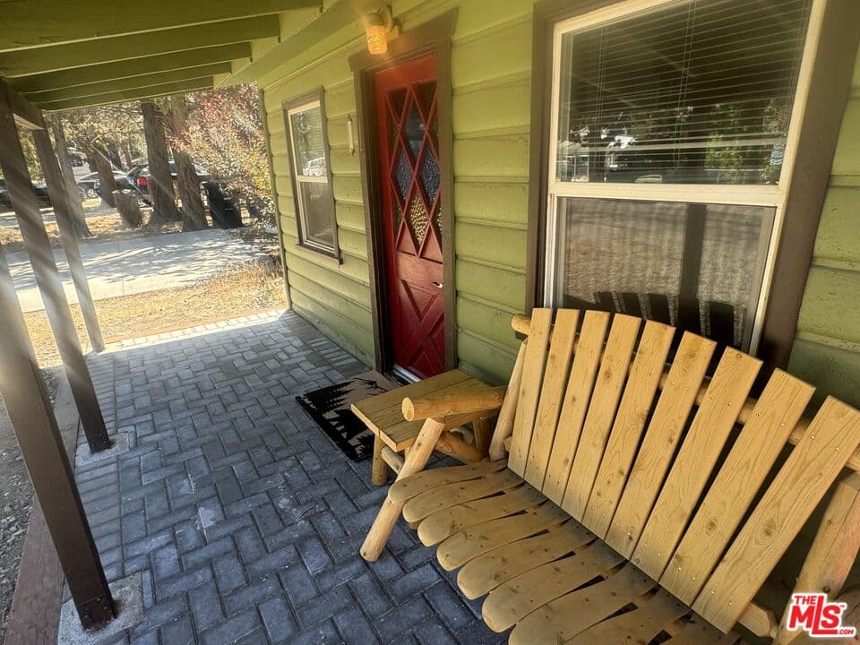 Studio, 1 ba House in Big Bear City, CA — $1,595/mo — photo 2